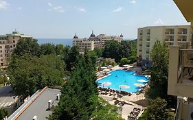 Apart Hotel Golden Line Private Apartments